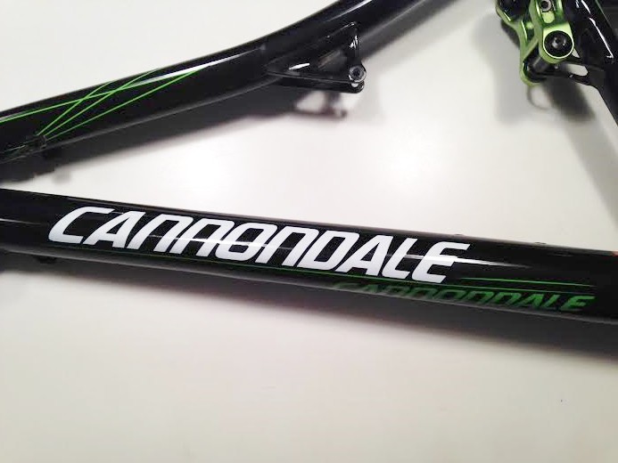 Cannondale Scalpel grote schade schuine buis