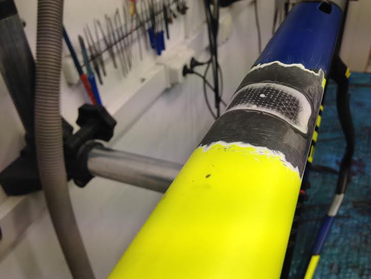 Museeuw cross frame met carbon schade aan de bovenbuis