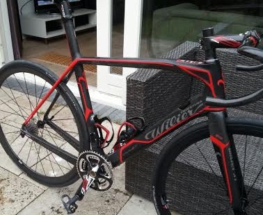 Wilier raceframe met een volledig gebroken bovenbuis